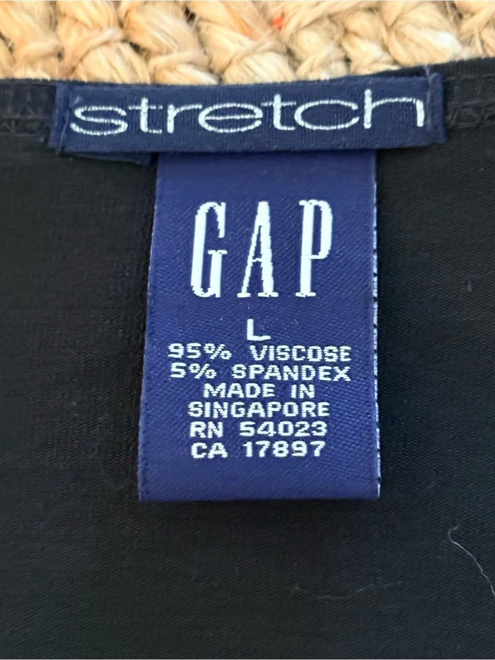 GAP Black V-Neck Long Sleeve Tee Large - Picture 3 of 4
